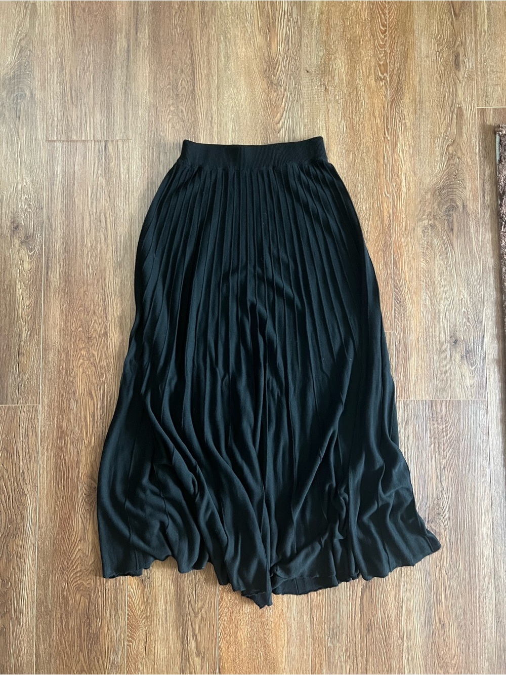 Kotn Gezira Black Pleated Maxi Skirt